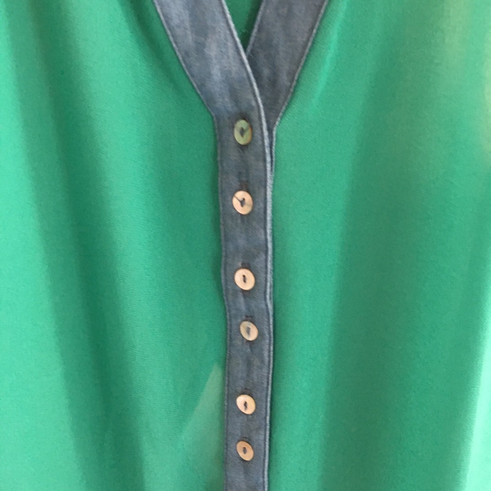 Double Zero Sleeveless Button Down - image 2